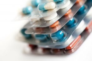 Pharmaceuticals & Injectables φάρμακα & ενέσιμα AVEL